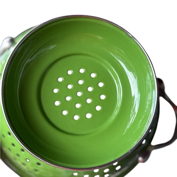 Vintage Lime Green Enamelware Colander Strainer with Handles - Picture 3 of 4